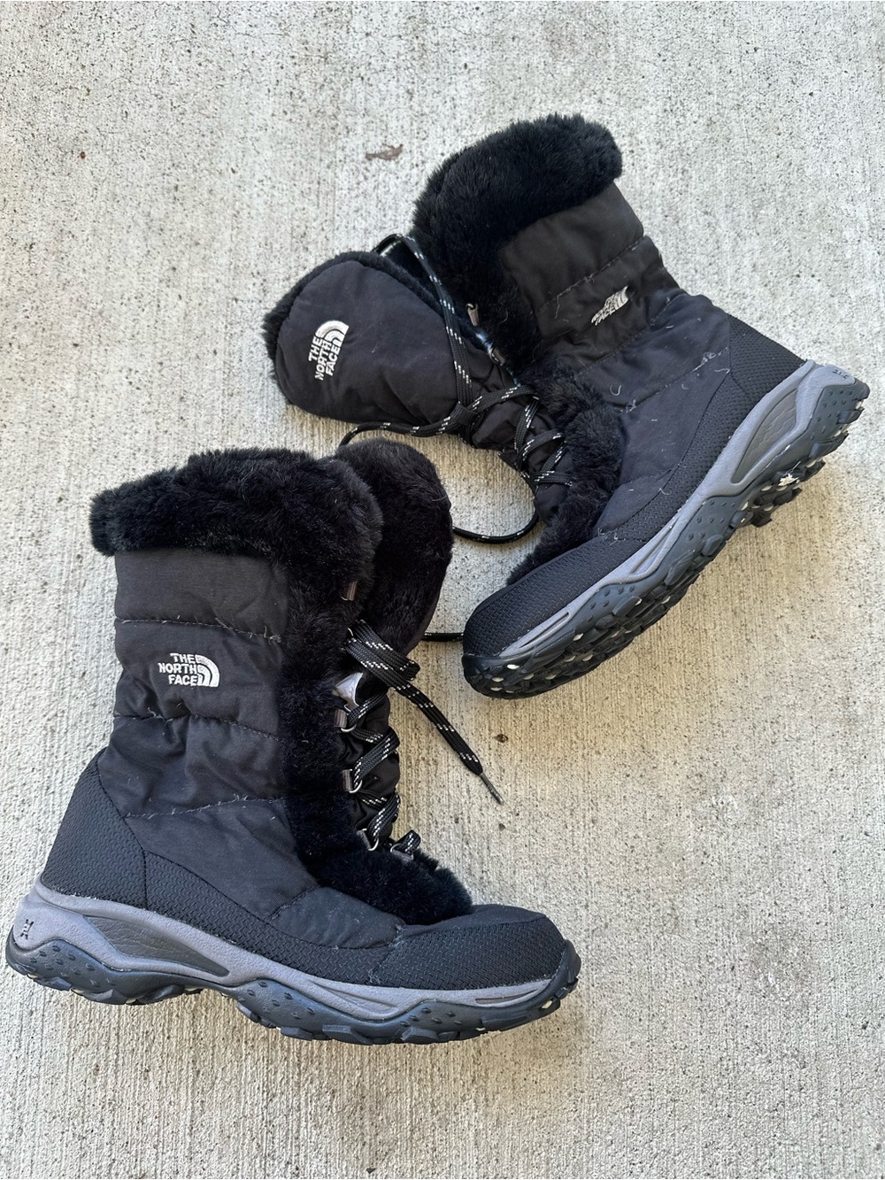 THE NORTH FACE Black Goose Down Puffer Icepick Traction Nuptse Boots size 9
